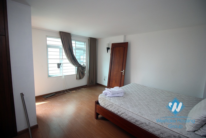 Budget apartment for lease in Tran Quoc Hoan, Ha Noi